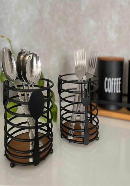 جاقاشق و چنگال فلزی با زیره چوبی