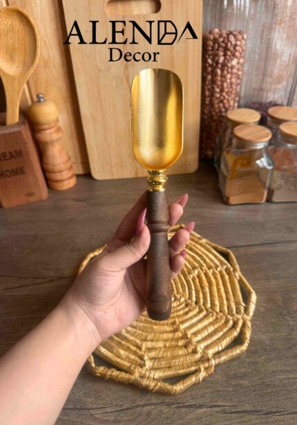 قاشق آجیل طلایی دسته چوبی