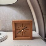 ساعت رومیزی چوبی